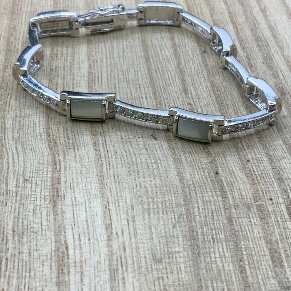 Lia Sophia "Cloud Nine" Mother of Pearl Rhinestone Silver Tone Clasp Bracelet - Picture 10 of 10